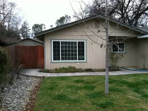 2736 Jasmine Way, Redding, CA 96002 photo 2