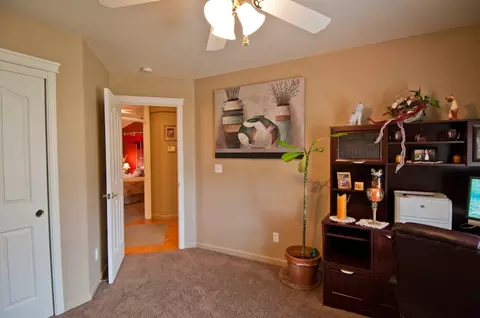 844 Paramount Way, Redding, CA 96003 photo 15