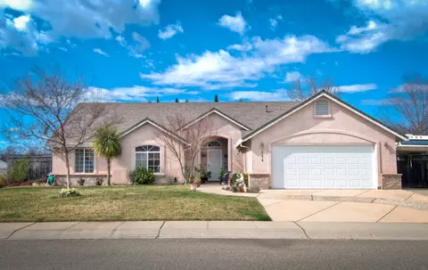 844 Paramount Way, Redding, CA 96003 photo 1