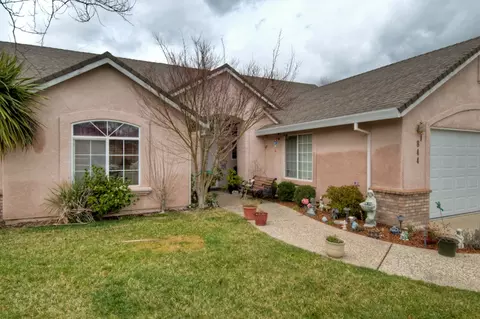 844 Paramount Way, Redding, CA 96003 photo 2