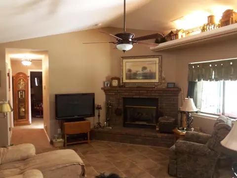 3045 Howard, Redding, CA 96001 photo 6