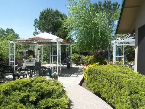 3045 Howard, Redding, CA 96001 photo 3
