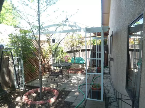 3045 Howard, Redding, CA 96001 photo 5