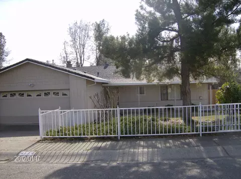 4125 Remington Dr, Redding, CA 96001 photo 1