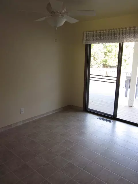 508 Royal Oaks Dr, Redding, CA 96001 photo 12