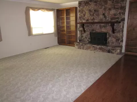 508 Royal Oaks Dr, Redding, CA 96001 photo 4