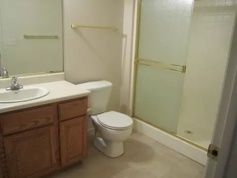 1041 Washington St, Red Bluff, CA 96080 photo 2