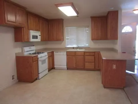1041 Washington St, Red Bluff, CA 96080 photo 4