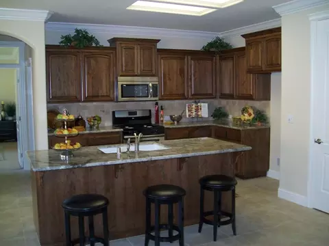 659 Mill Valley Pkwy, Redding, CA 96003 photo 4