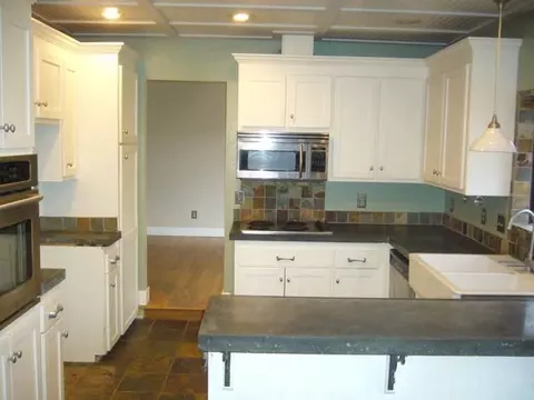 4230 Waushara Ave, Redding, CA 96001 photo 2