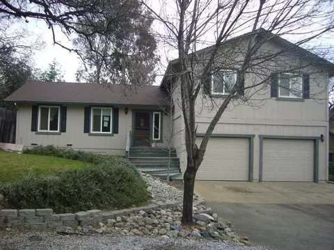 4230 Waushara Ave, Redding, CA 96001 photo 1