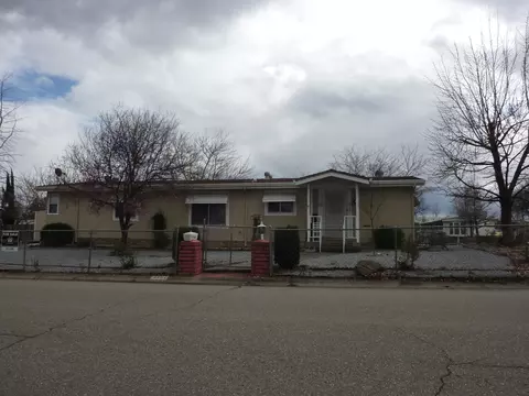 4661 White River Dr, Redding, CA 96003 photo 1