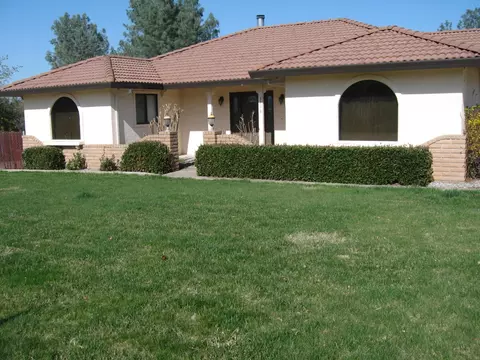 3038 Panorama Dr, Redding, CA 96003 photo 1