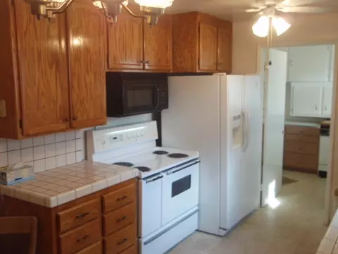 498 South St, Redding, CA 96001 photo 2
