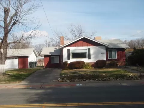 498 South St, Redding, CA 96001 photo 1