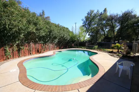 1401 Dominion Dr, Redding, CA 96002 photo 4