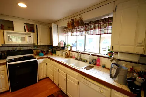 1401 Dominion Dr, Redding, CA 96002 photo 9