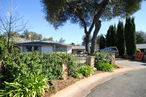 1401 Dominion Dr, Redding, CA 96002 photo 17