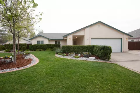 4335 Nightbird Way, Redding, CA 96001 photo 2