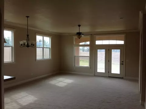 2504 Prato Pl, Redding, CA 96003 photo 2