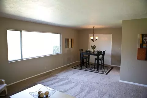 1374 Norman Dr, Redding, CA 96002 photo 18