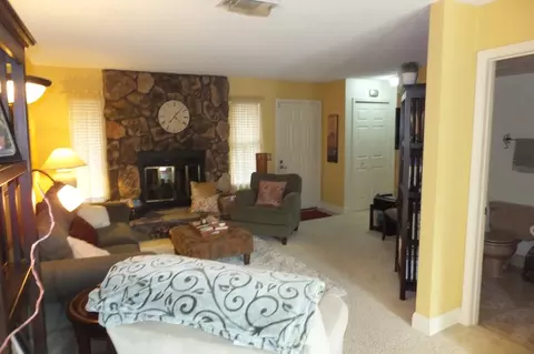 974 Chamise Way, Redding, CA 96002 photo 5