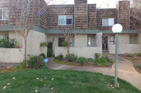 974 Chamise Way, Redding, CA 96002 photo 1