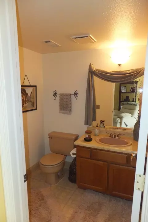 974 Chamise Way, Redding, CA 96002 photo 4