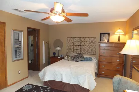 974 Chamise Way, Redding, CA 96002 photo 17