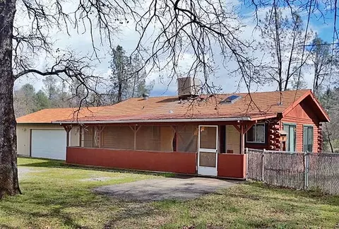 13875 Sandisle Dr, Redding, CA 96003 photo 1