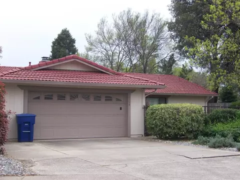 1119 Pineland Dr, Redding, CA 96002 photo 3