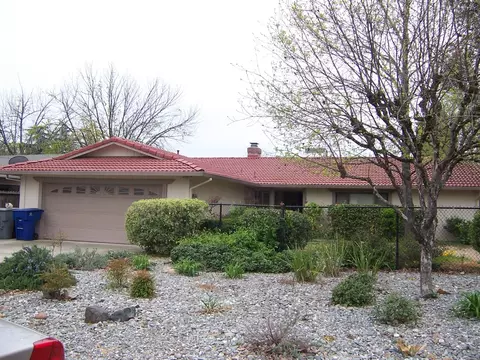 1119 Pineland Dr, Redding, CA 96002 photo 2