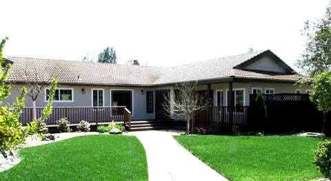 15878 Macleod Dr, Redding, CA 96001 photo 1