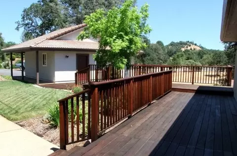 15878 Macleod Dr, Redding, CA 96001 photo 4