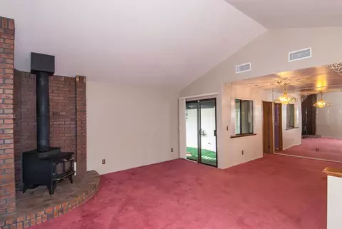 1819 Vega St, Redding, CA 96002 photo 5