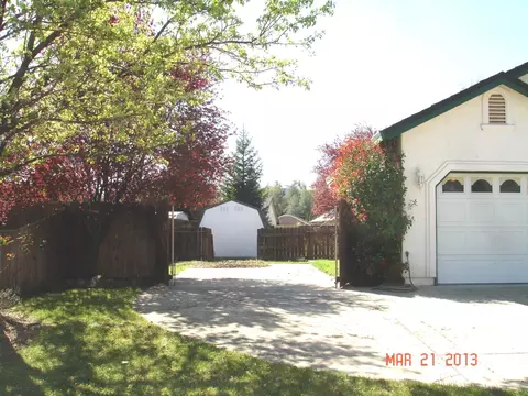 5979 Beaumont Dr, Redding, CA 96003 photo 5