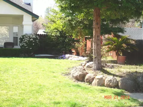 5979 Beaumont Dr, Redding, CA 96003 photo 2