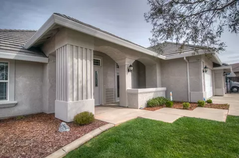 4846 Ferrington Ct, Redding, CA 96003 photo 3
