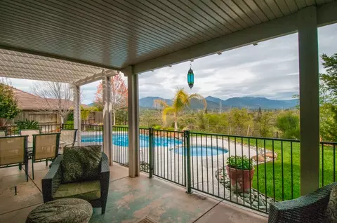 4846 Ferrington Ct, Redding, CA 96003 photo 6