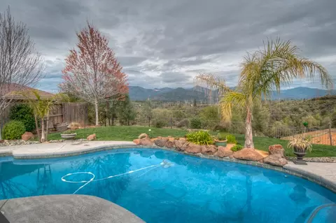 4846 Ferrington Ct, Redding, CA 96003 photo 5