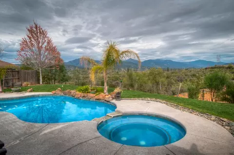 4846 Ferrington Ct, Redding, CA 96003 photo 1