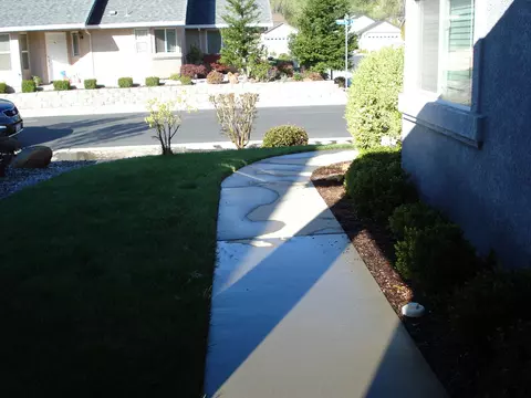 605 Yolla Bolly Trl, Redding, CA 96003 photo 10