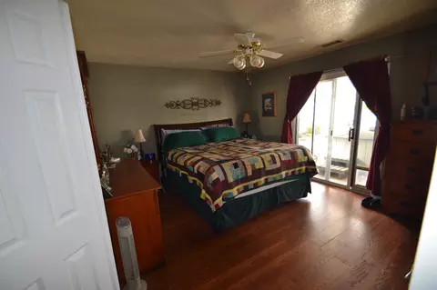 1858 Juarez Ln, Redding, CA 96003 photo 10