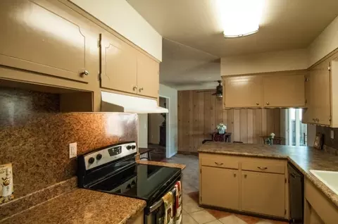 6911 Reflection St, Redding, CA 96001 photo 9