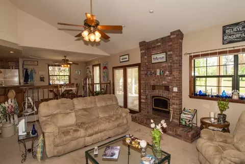 2210 Hope Ln, Redding, CA 96003 photo 25