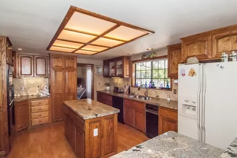 2210 Hope Ln, Redding, CA 96003 photo 17