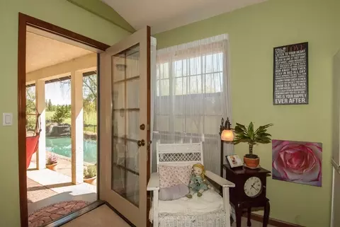 2210 Hope Ln, Redding, CA 96003 photo 32