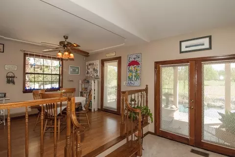 2210 Hope Ln, Redding, CA 96003 photo 7