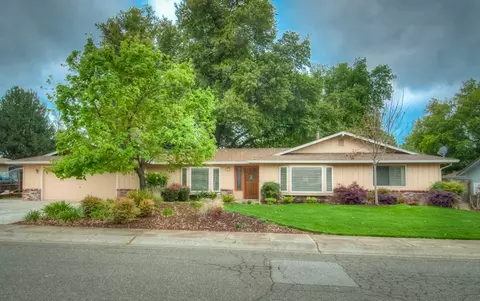 1923 El Verano St, Redding, CA 96002 photo 1