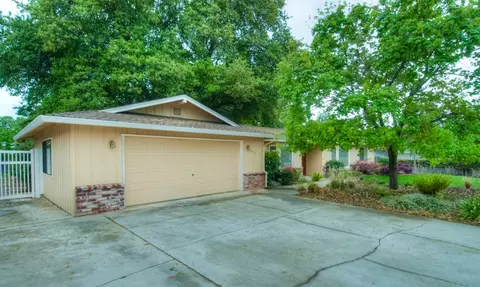 1923 El Verano St, Redding, CA 96002 photo 22